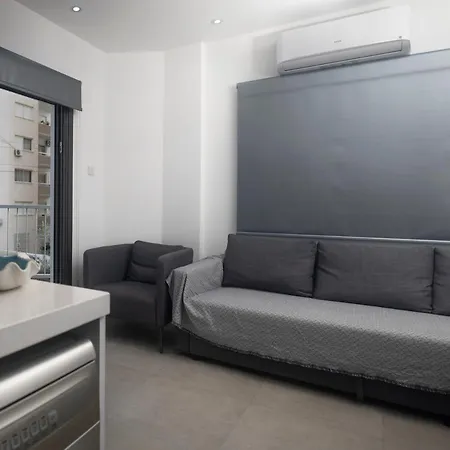 Lovely 2 Bed In City Centre 公寓 *